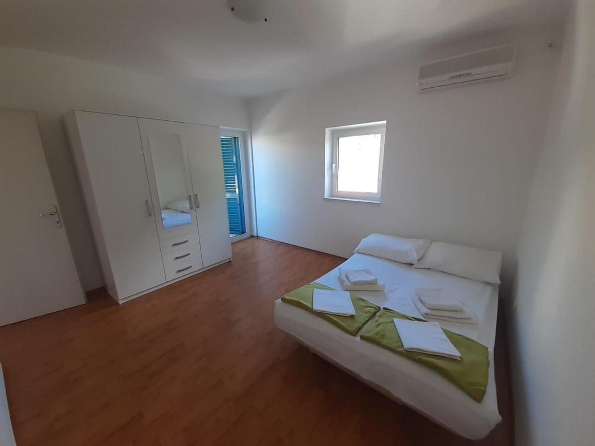 Apartments Ilicic Supetar Zewnętrze zdjęcie