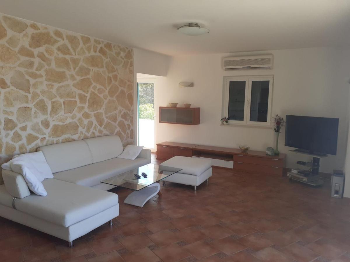 Apartments Ilicic Supetar Zewnętrze zdjęcie