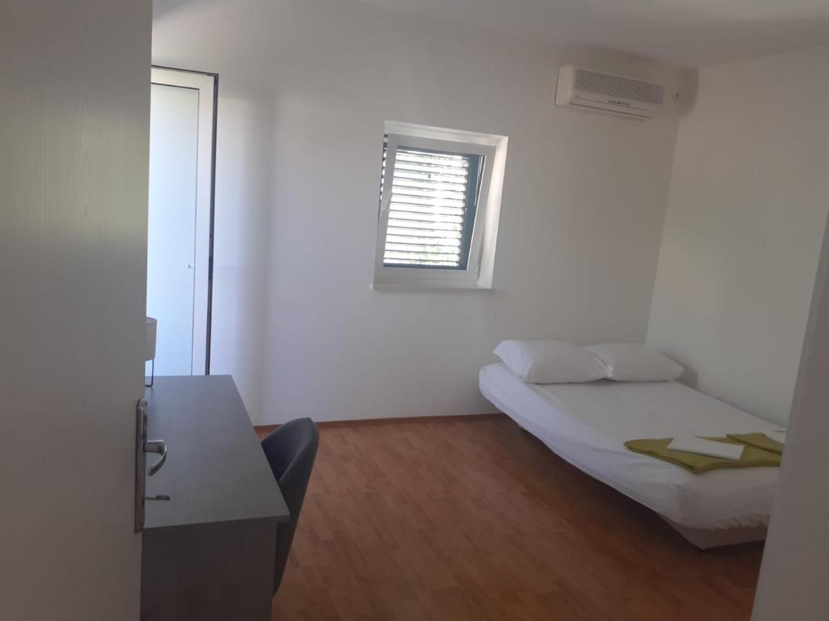 Apartments Ilicic Supetar Zewnętrze zdjęcie