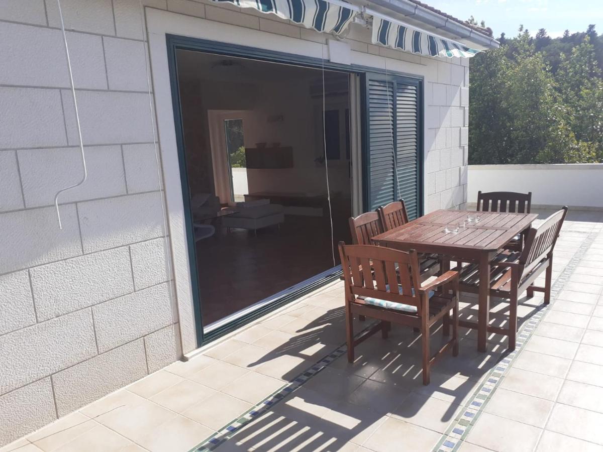 Apartments Ilicic Supetar Zewnętrze zdjęcie