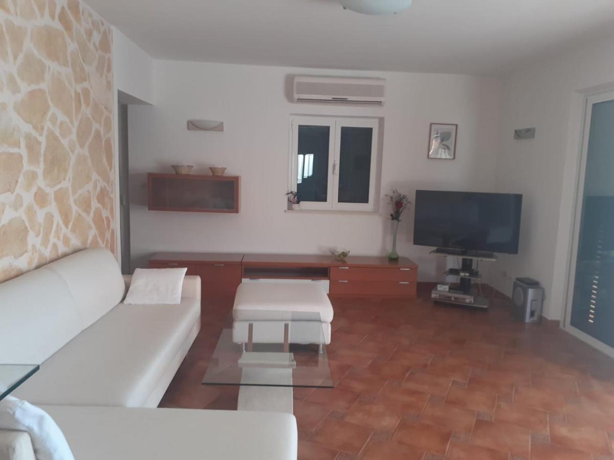 Apartments Ilicic Supetar Zewnętrze zdjęcie