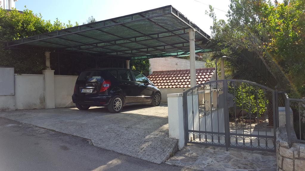 Apartments Ilicic Supetar Zewnętrze zdjęcie